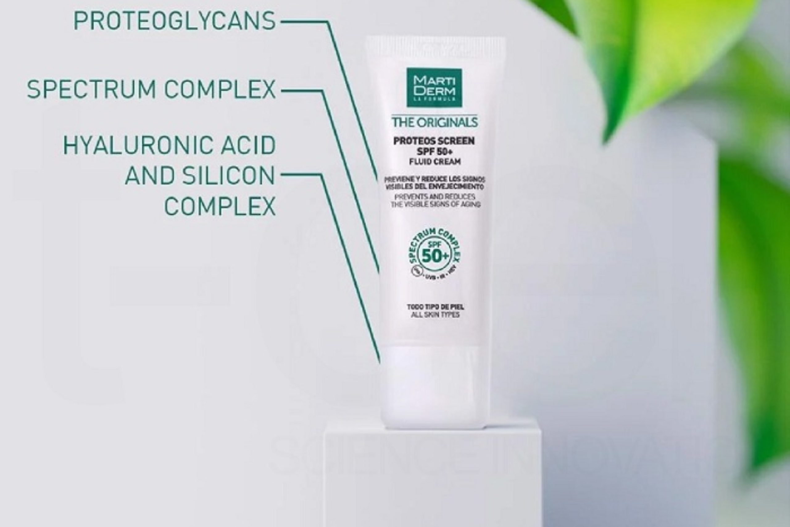 Kem chống nắng MartiDerm The Originals Proteos Screen SPF50+ Fluid Cream được đánh giá phù hợp với da khô và hỗn hợp thiên khô.