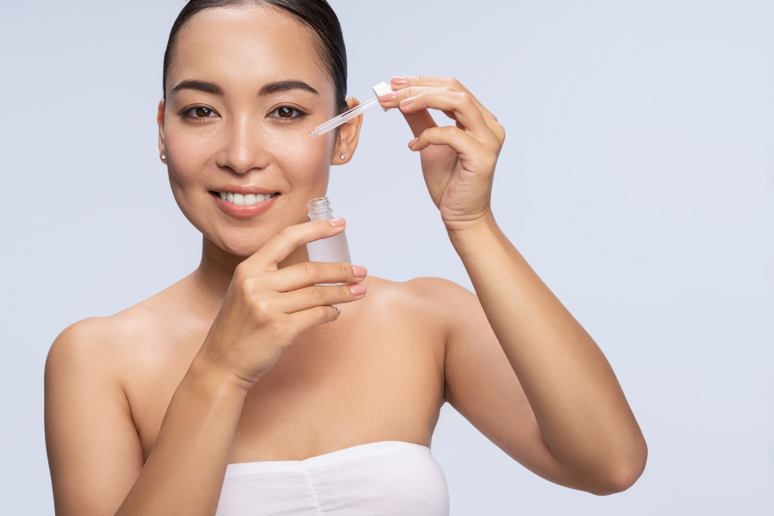 Vì sao bạn phải phân biệt Serum, Ampoule, Essence & Emulsion?